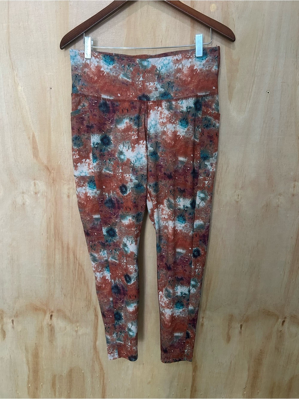 Women's Tie-Dye High-Waist Leggings in Rust & Teal